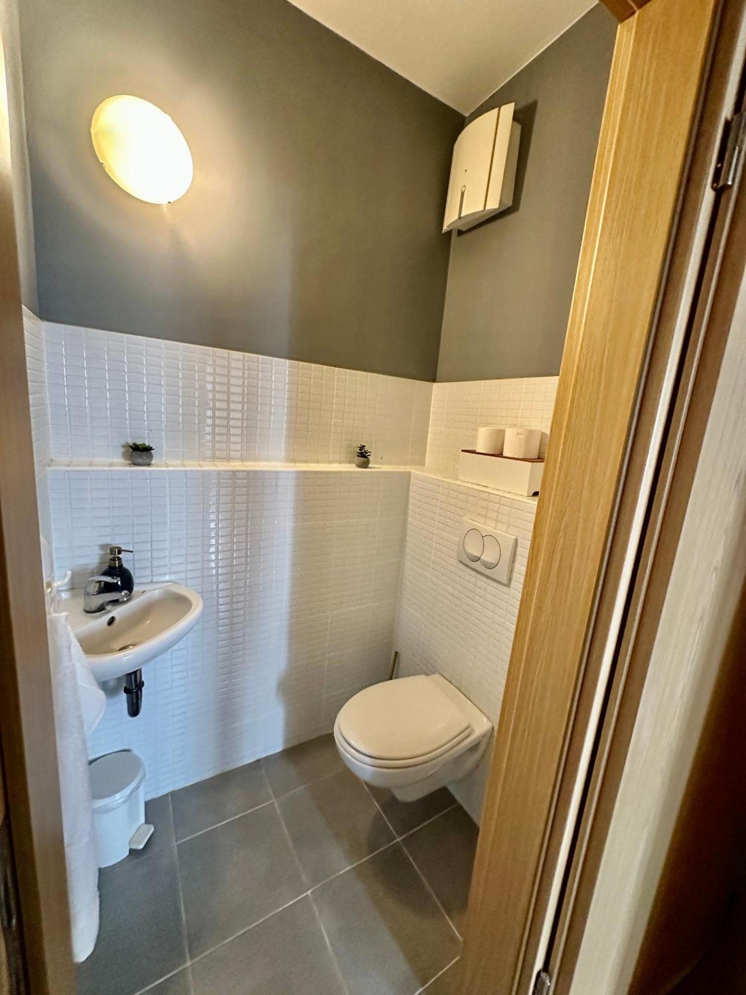 Central Apartment With Balcony Budapest Kültér fotó